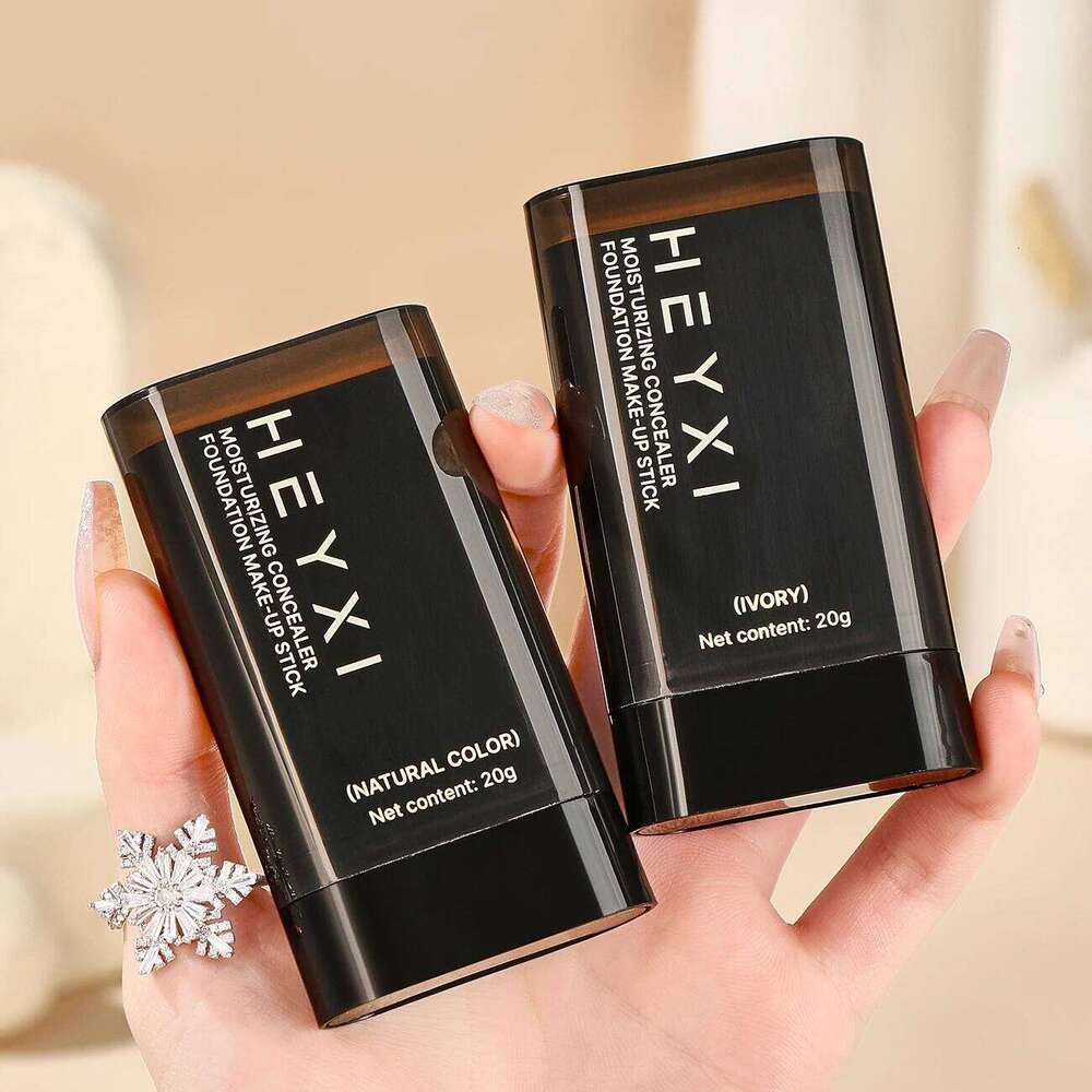 Foundation make-up Stick concealer - matte surface, all skin types, moisturize to create a natural base makeup, 26L0306