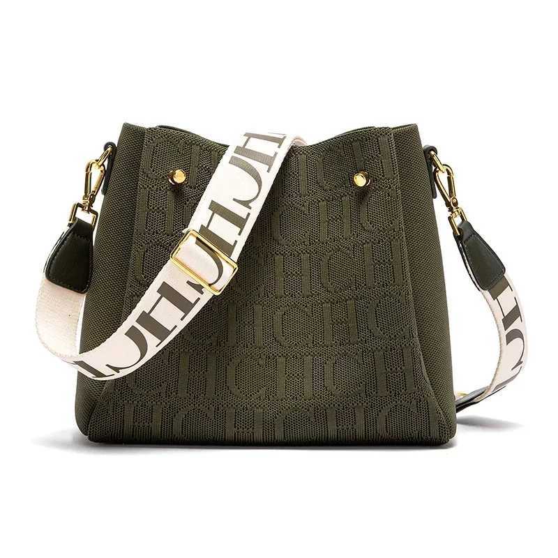 CH Autumn Winter Classic Crossbody Bag Temperament Fashionable Casual Large Capacity Womens Shoulder Bag H260307 - view 5