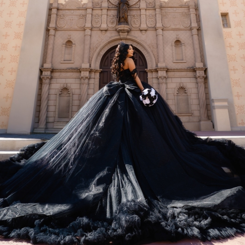 Black Shiny Quinceanera Dresses Ball Gown Off The Shoulder Beading Crystal Tiered Tull Corset Party Birthday Sweet 16 Dress Vestidos 15 De Anos