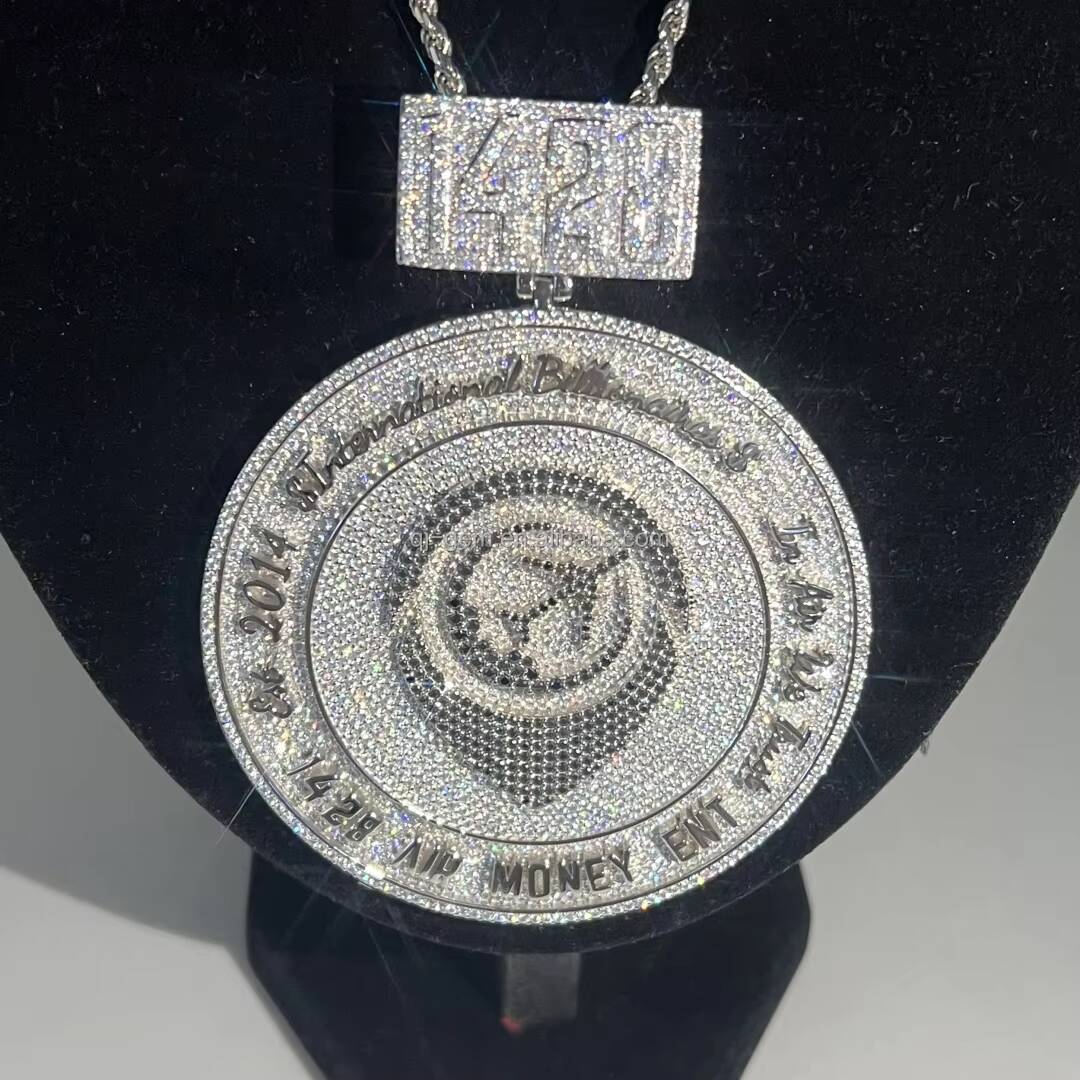 Iced Out Moissanite Diamond Pendant 925 Sterling Silver Round HipHop Pendant Necklace Custom Name Number Commemorative Pendant
