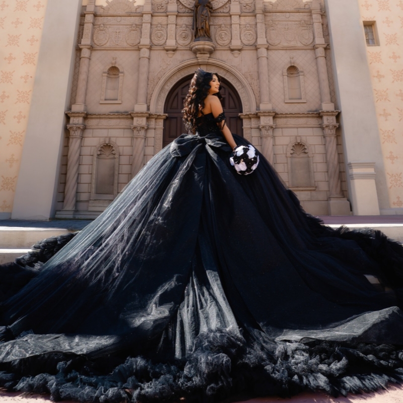 Black Shiny Quinceanera Dresses Ball Gown Off The Shoulder Beading Crystal Tiered Tull Corset Party Birthday Sweet 16 Dress Vestidos 15 De Anos