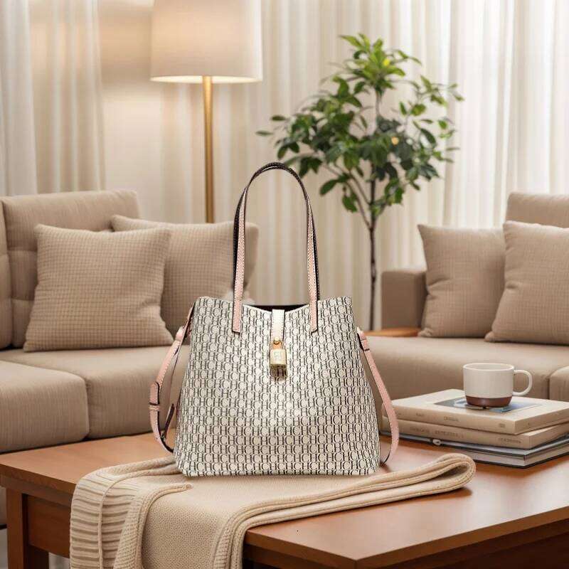 CH Premium Versatile Leather Crossbody Large Capacity Daily Commuter Tote Bag Letter Print Design Ladies Fashion XJ260306