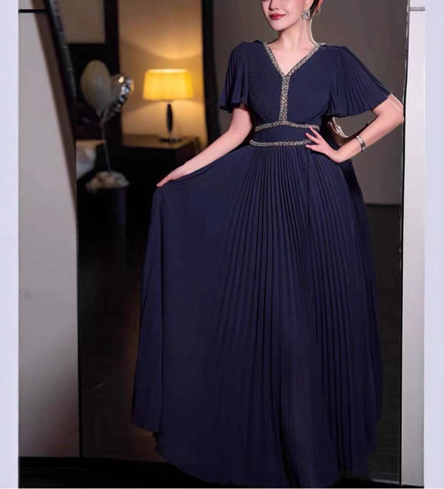 2026 Spring and Summer Women's Designer Elegant Women's A1 V-neck Wrinkled Elegant Long Skirt Multi color Dress