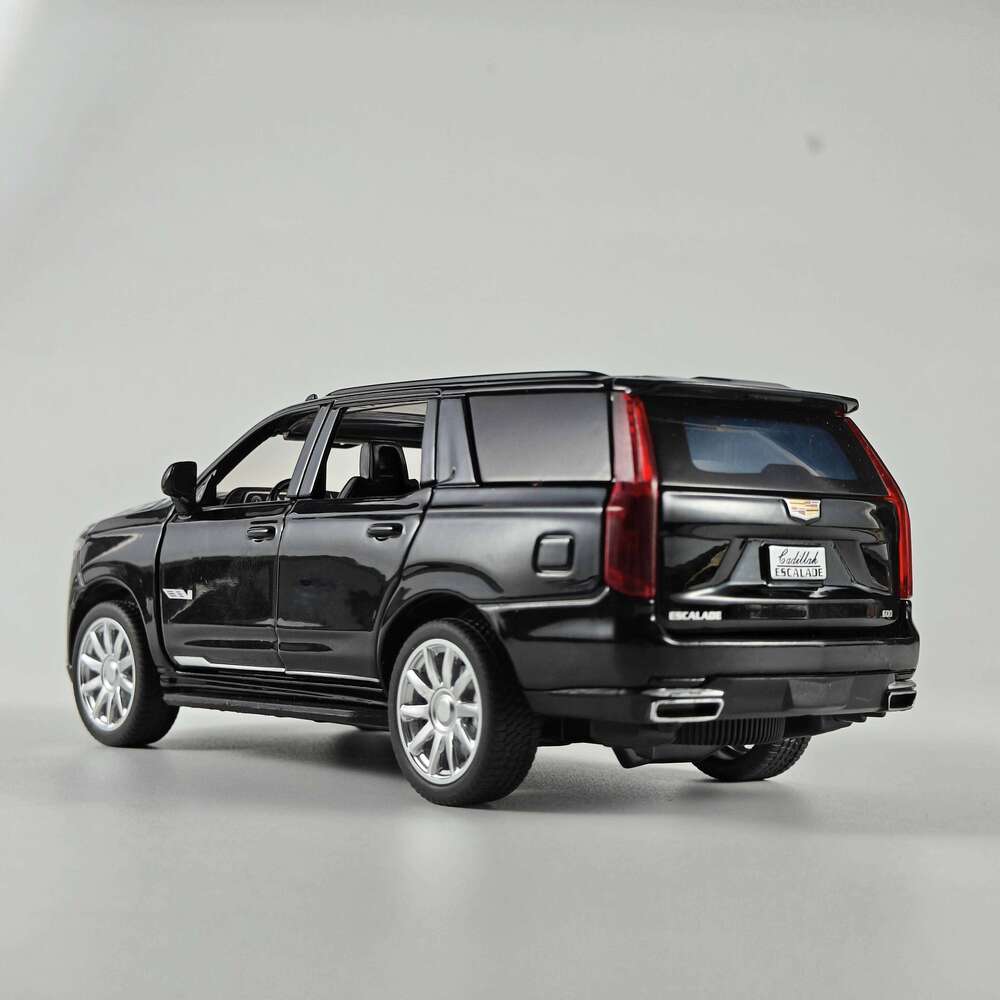 Diecast 1:32 Cadillac Escalade SUV Alloy Model Sound And Light Pull Back Toy Accessories The Car Birthday Present For Boys Z260306
