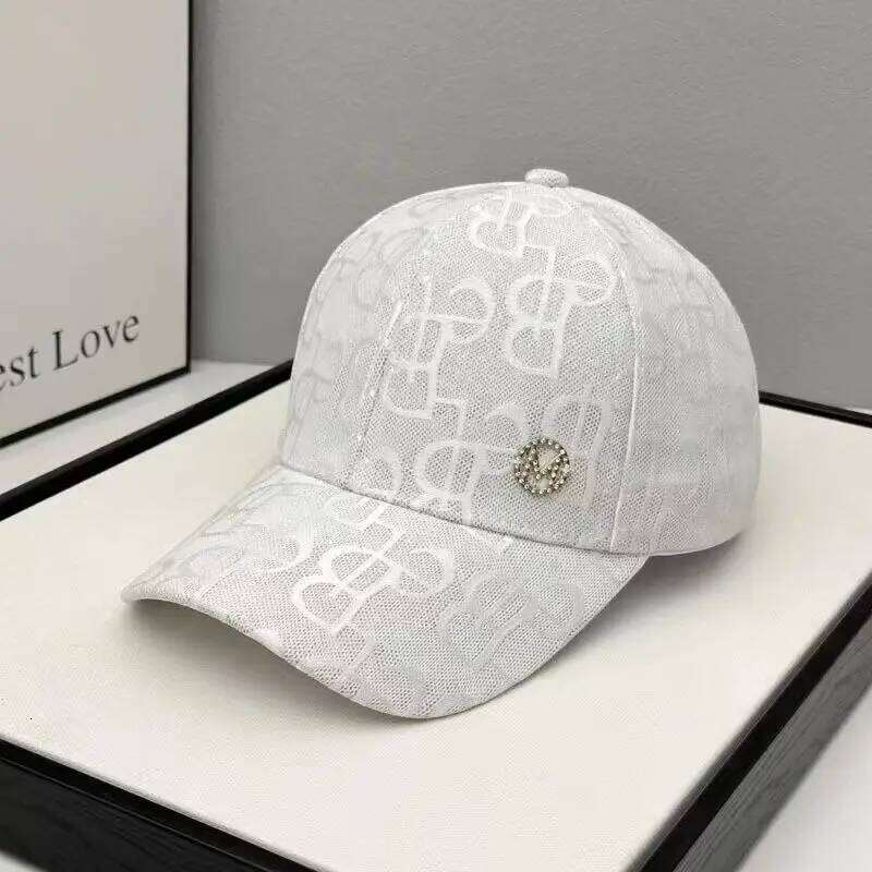 Letter-Printed Casual and Versatile Baseball Cap Retro Fashion Comfortable Sun Hat for Women Y260304