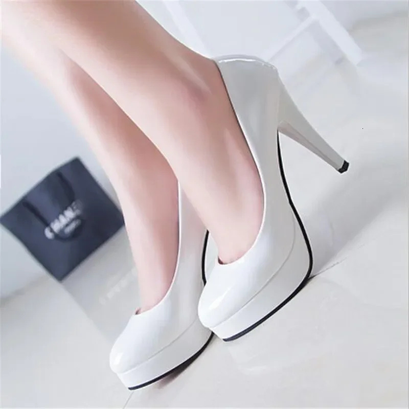 Women Pumps Fashion Classic Patent Leather High Heels Shoes Nud Head Paltform Wedding Women Dress Shoes Plus Size 34-42 260306