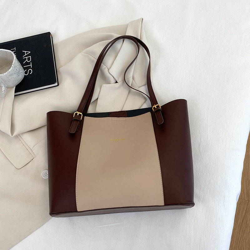 Hot Selling Bag Simple And Elegant Commuter Bag For Women Designer Bag 2026 New Fashionable Large Capacity Luxury Bag Single Shoulder Handheld PU Tote