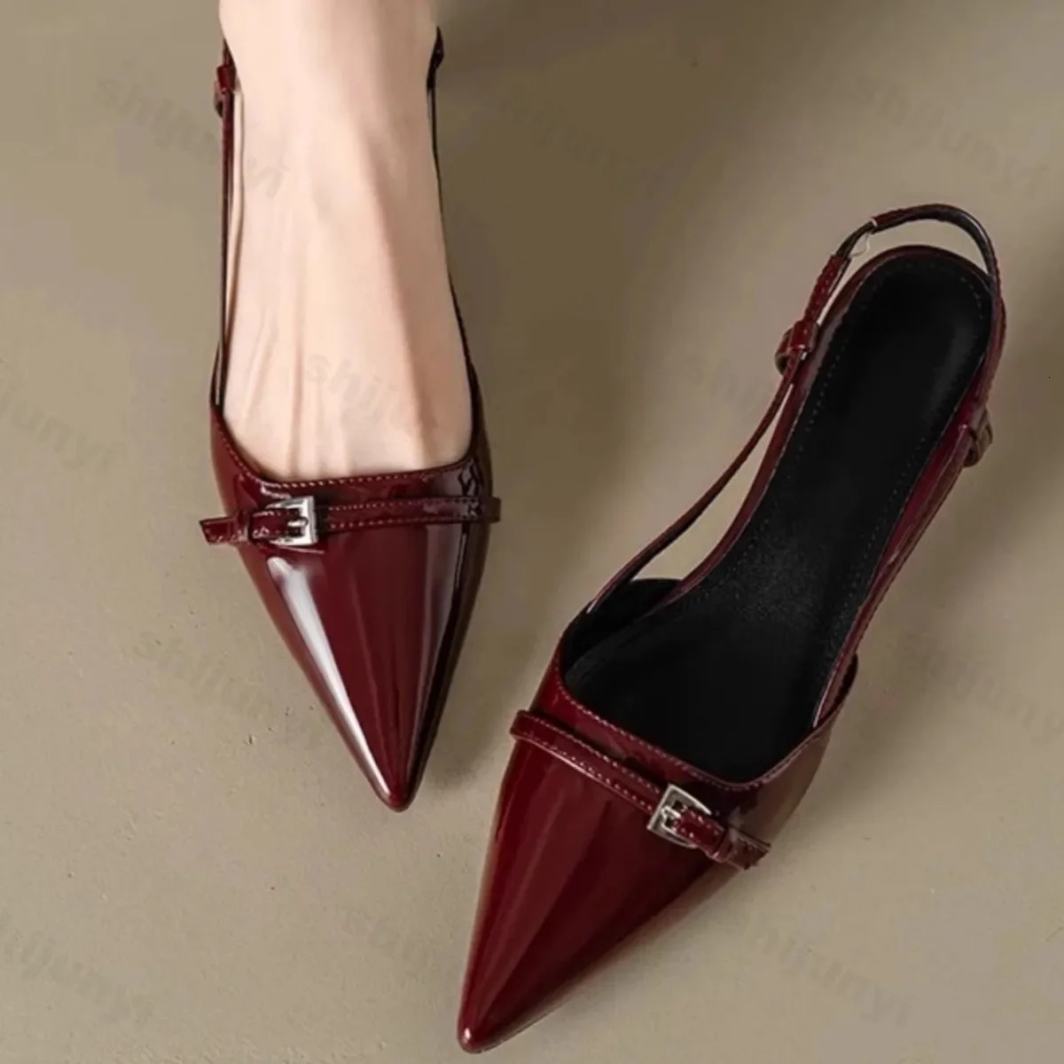 Summer French Wine Red Pointed Patent Leather Mid-heel Overhead Sandals for Women Retro Skinny Heel Slingback Pumps 260303