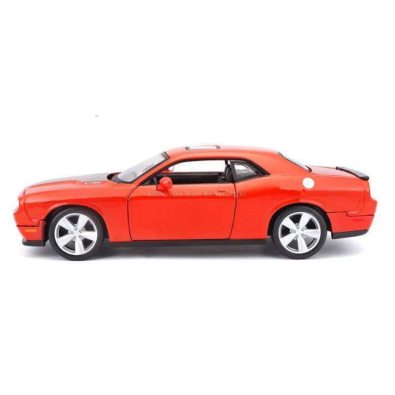 Maisto 1:24 2008 Dodge Challenger simulation alloy car model crafts decoration collection toy tools gift Z260306