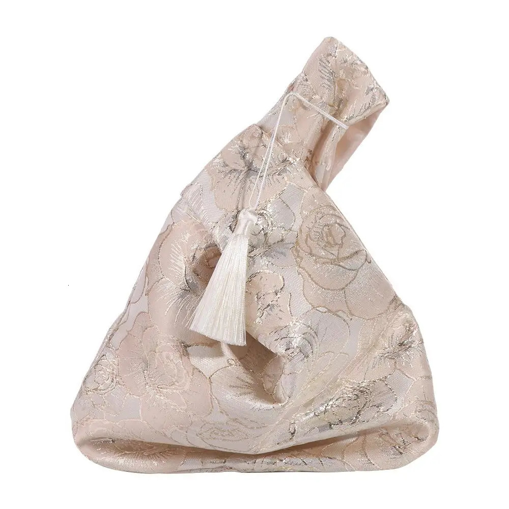 Bags Lunch Bag Temperament Cosmetic Chinese Style Handbag Cheongsam Accessories Tassel Knot Wrist Small Item Pouch 260307