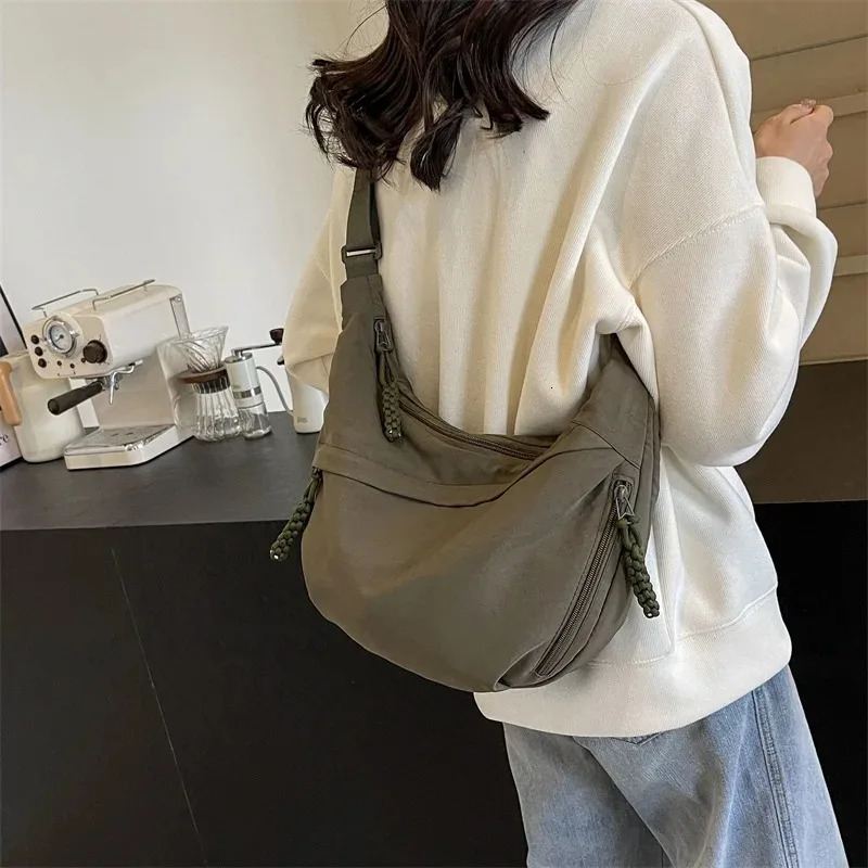 Durable Nylon Fabric Shoulder Bag High Capacity Womens Crossbody Messenger Bag Stylish Versatile Hobo Bag for Everyday Use 260306