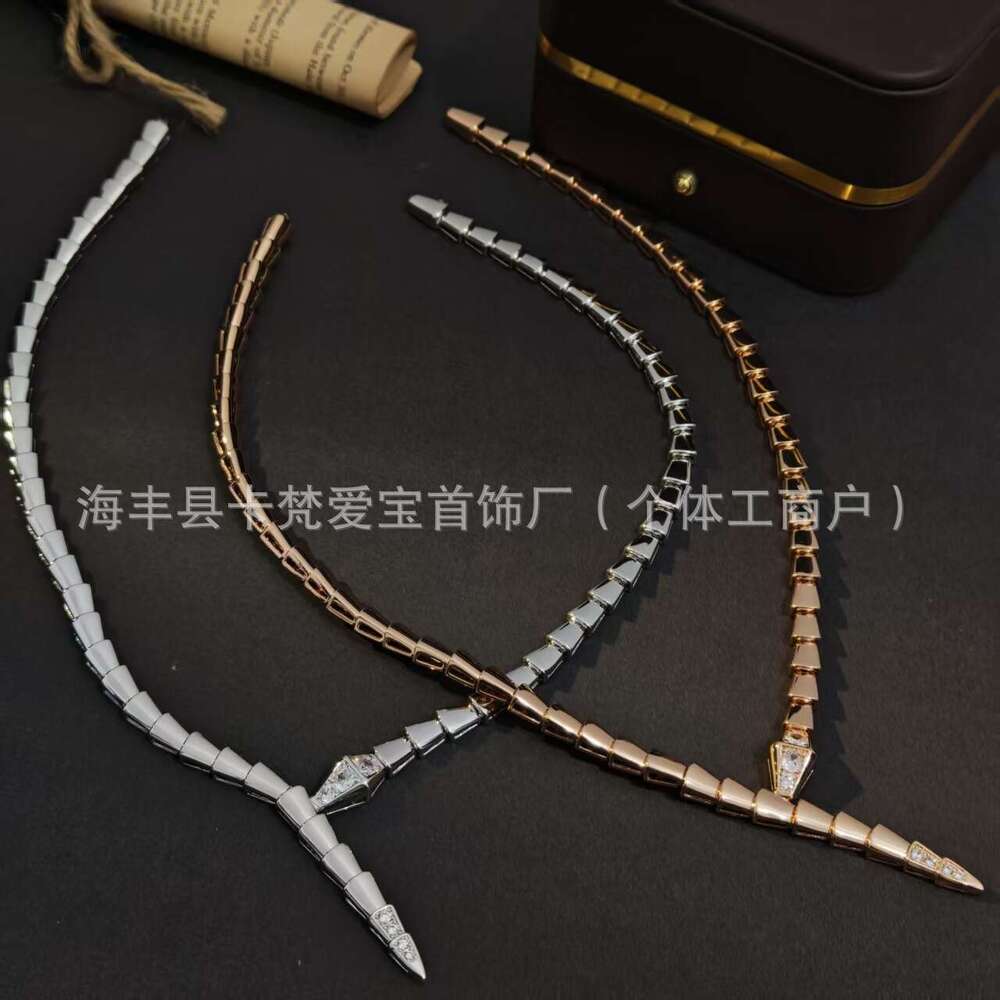 V Gold High-Quality Exquisite European American Style Fashion Long and Short Full Diamond Inter-Diamond Bare Snake-Shaped Bone Necklace Factory Direct