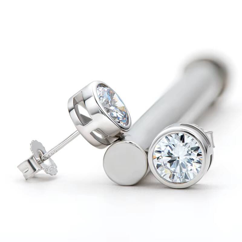 2026Certifucated 05ct 1ct 2ct Sparkle Round Cut Moissianite 925 Sterling Silver Classic Bezel Stud Earrings for Women