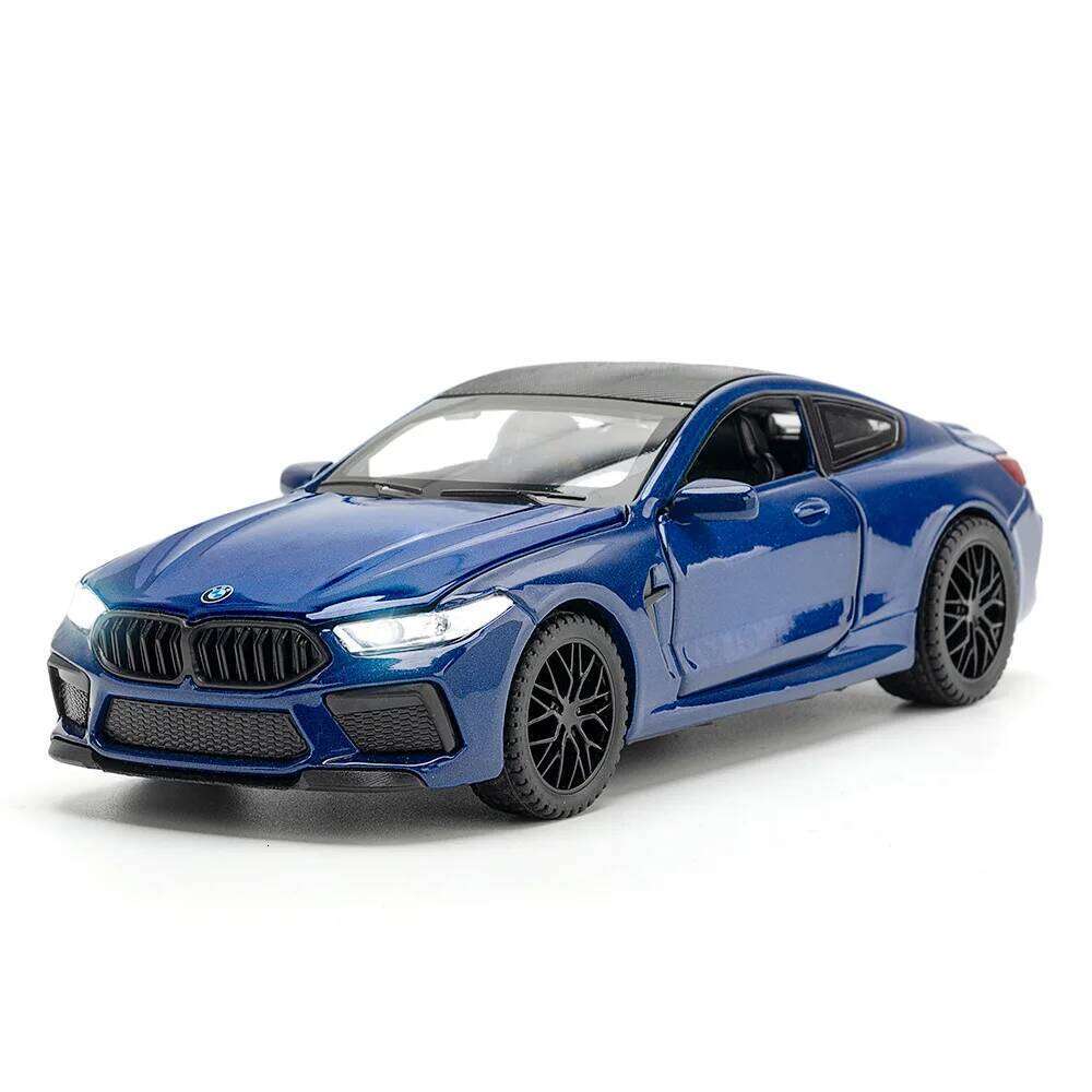 1:32 M8 Alloy Diecast Model Toys Car Rubber Tires Metal Body with Sound Light Pull Back Doors Opened Vehices Boy's Birthday Gift Z260306
