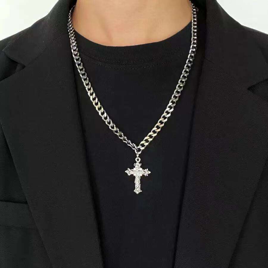Cross for Men Trendy Cool Light Luxury Niche Women Sweater Ins Hip Hop Disco Design Sense Necklace Cuban Chain