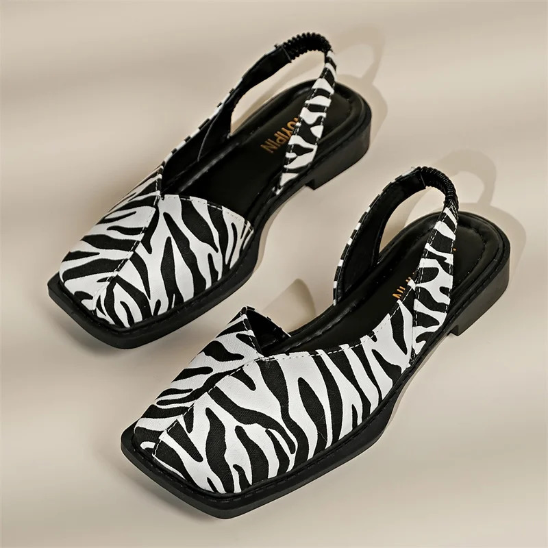 Leather Toe Cap Sandals for Women Flat Bottomed Square Toe Single Shoes Retro Exterior Wear Anti Slip Beach Slippers 260306