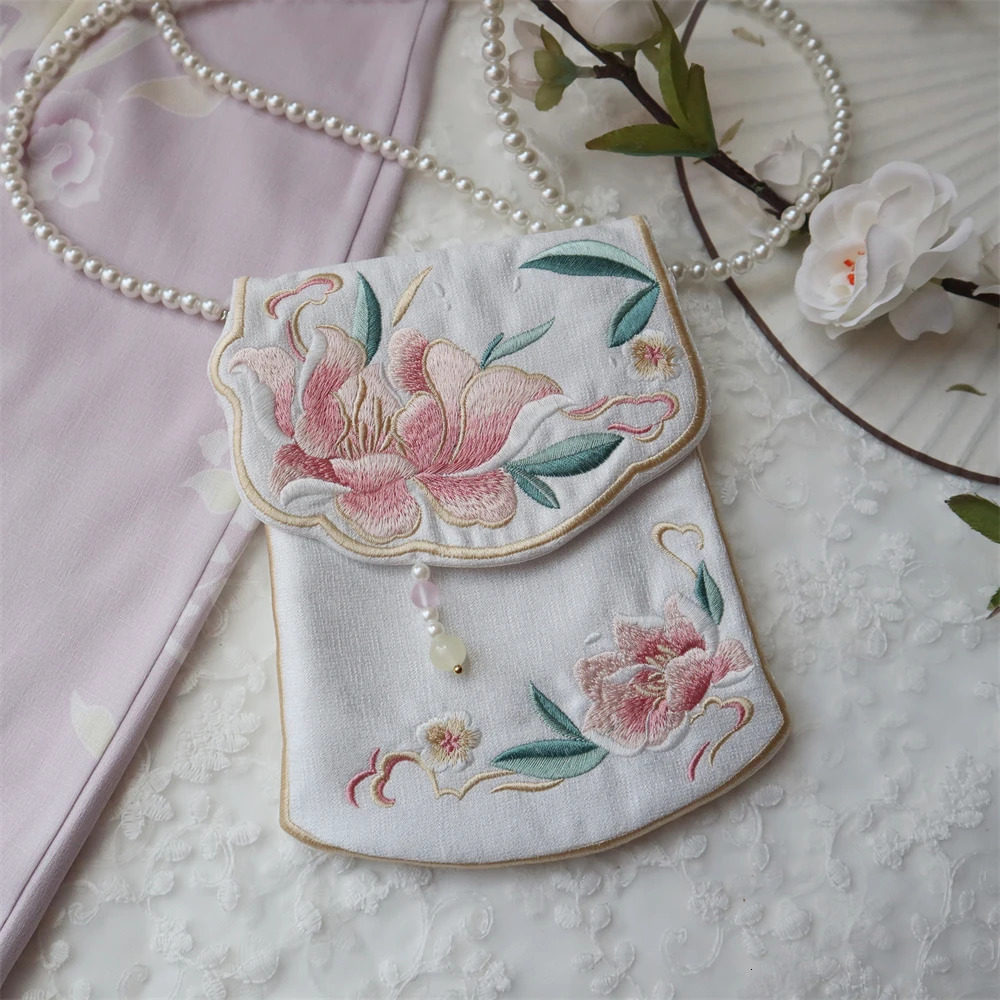 1pcs Handmade Embroidery Hanfu Shoulder Bag Ancient Style Allmatch Tassel Crossbody Satchel Coin Purse Women Girl Gift 260307