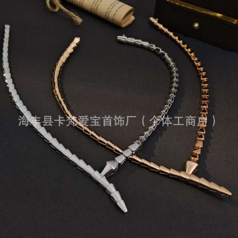 V Gold High-Quality Exquisite European American Style Fashion Long and Short Full Diamond Inter-Diamond Bare Snake-Shaped Bone Necklace Factory Direct