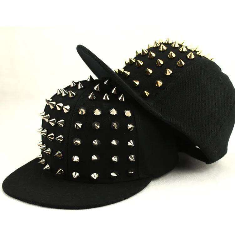 BASEBALL CAPS FOR BOTH Men Women Boys Girls Punk Studded Baseball Hip-Hop Hat Adjustable Snapback Spike Rivet Stud Cap Y260304