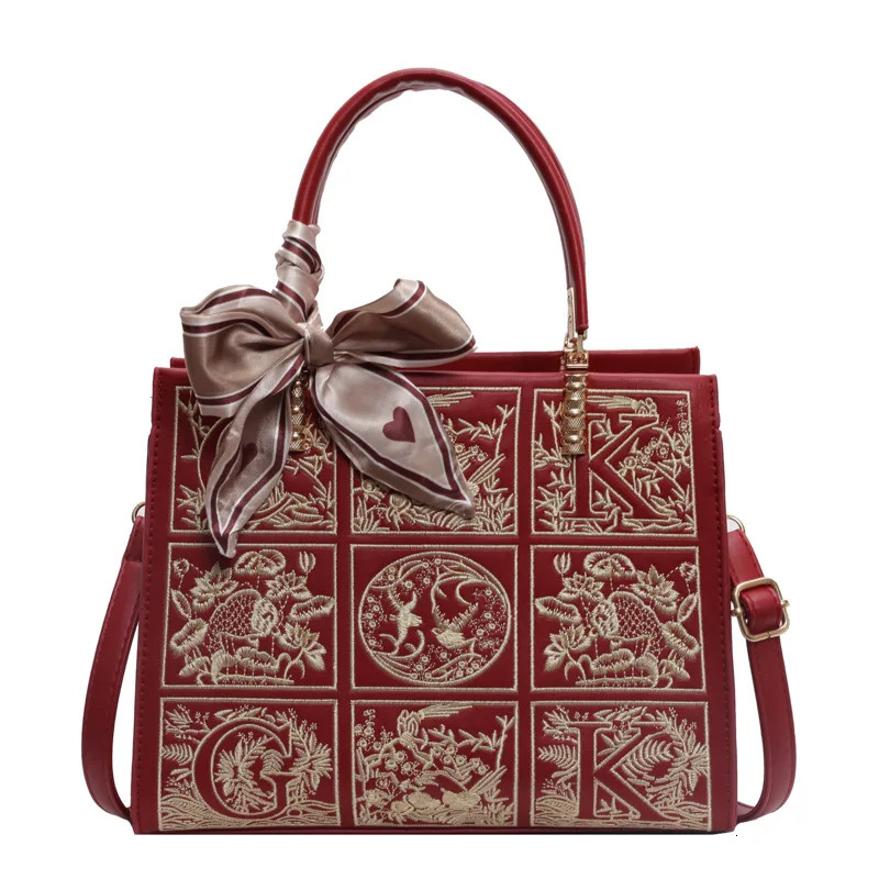 2024 Chinese Bag Bridal Embroidered Handbag with Phoenix n Large Capacity Bride Clutch Purse 260307