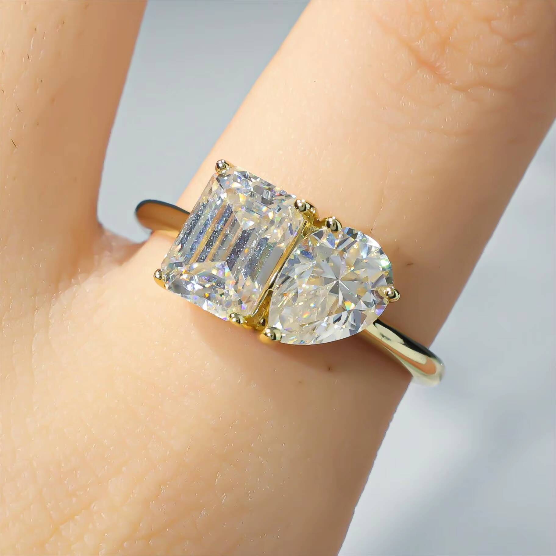 Wholesale High Quality Certificate 14k 18k Solid Real Gold VVS D Color Moissanite Diamond Solitaire Engagement Ring Prong
