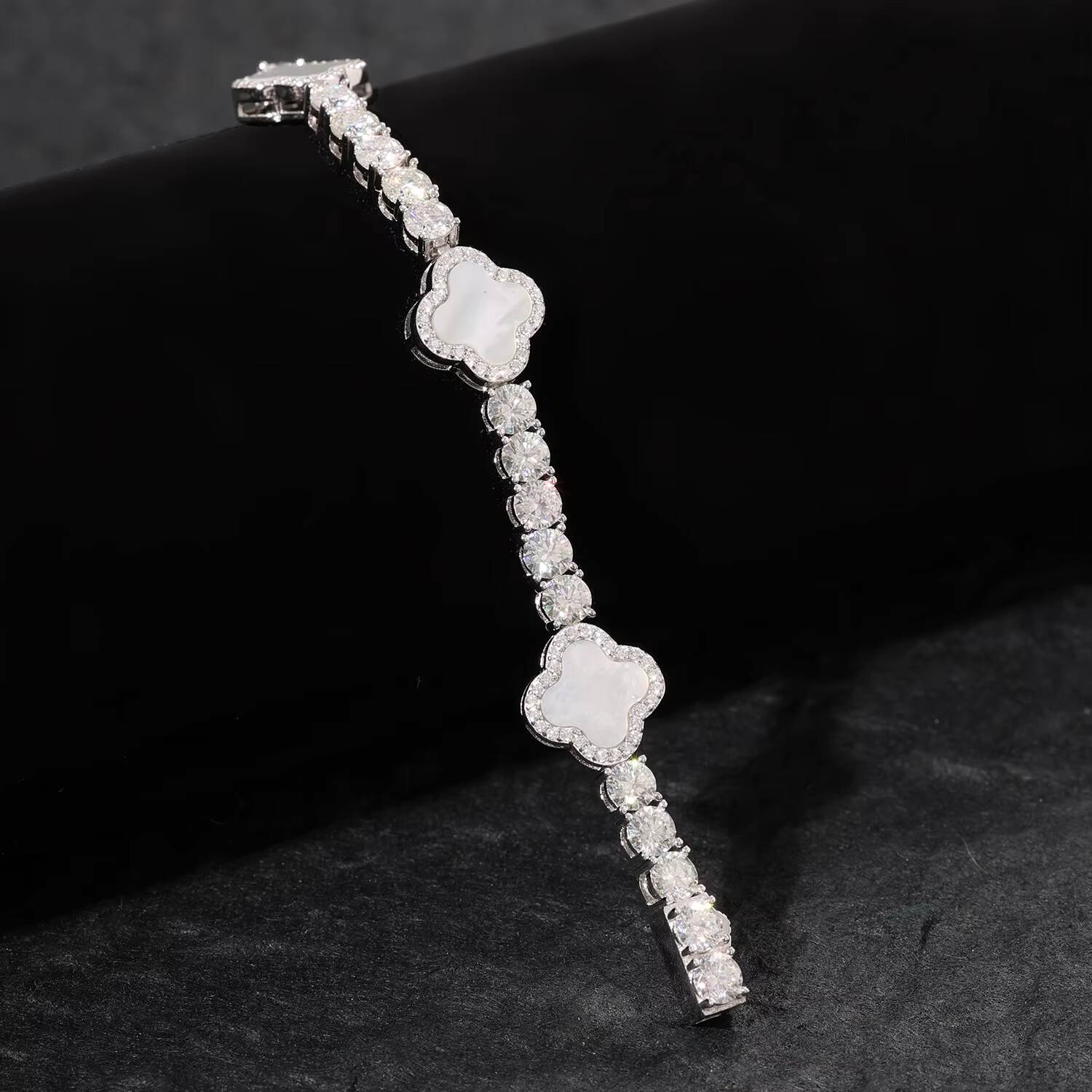 Luxury VVS D Moissanite 925 Silver Hip Hop Tennis Chain Jewelry New Design Clover Bracelet Charming Elegant for Gift Wedding