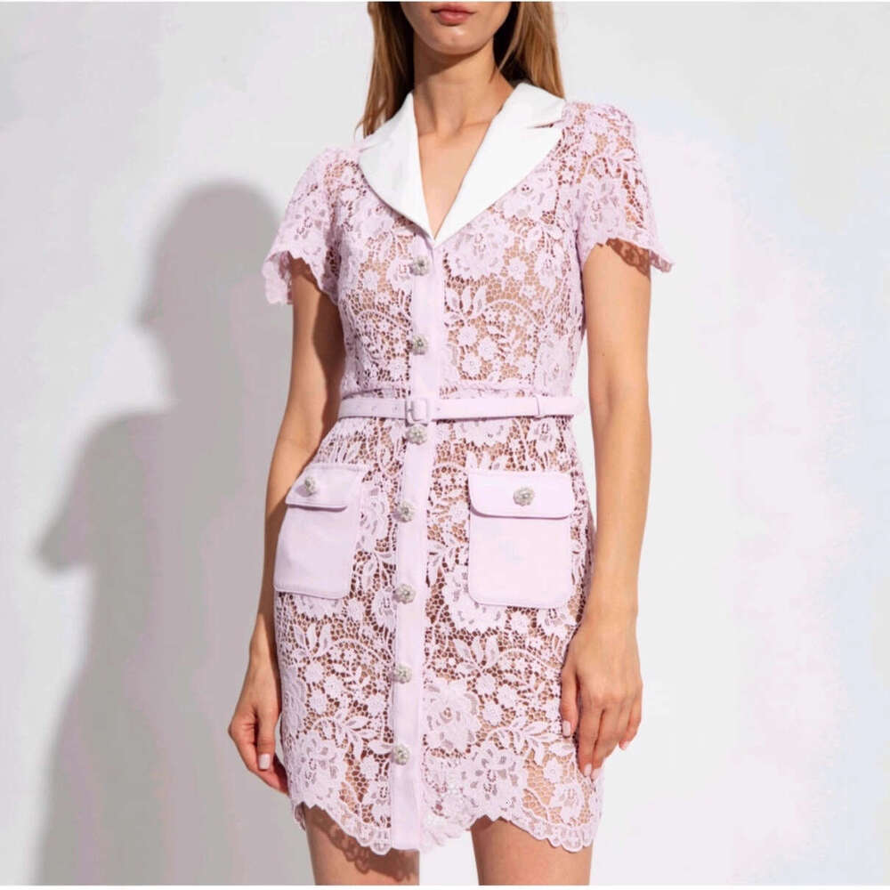 2026 Spring/Summer Designer Fashion Brand Elegant Women's Lightweight Luxury Hollow Lace Collar Slimming Short Skirt