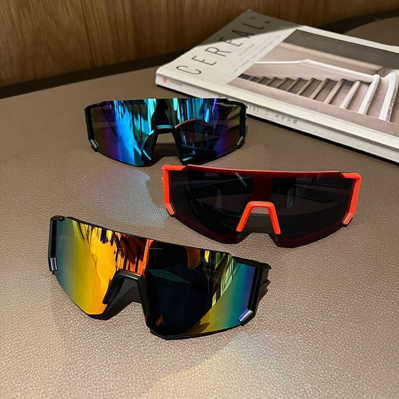 Millennium style futuristic cycling windproof sunglasses for trendy men and women outdoor hiking and skiing colorful large frame sunglasses S260304