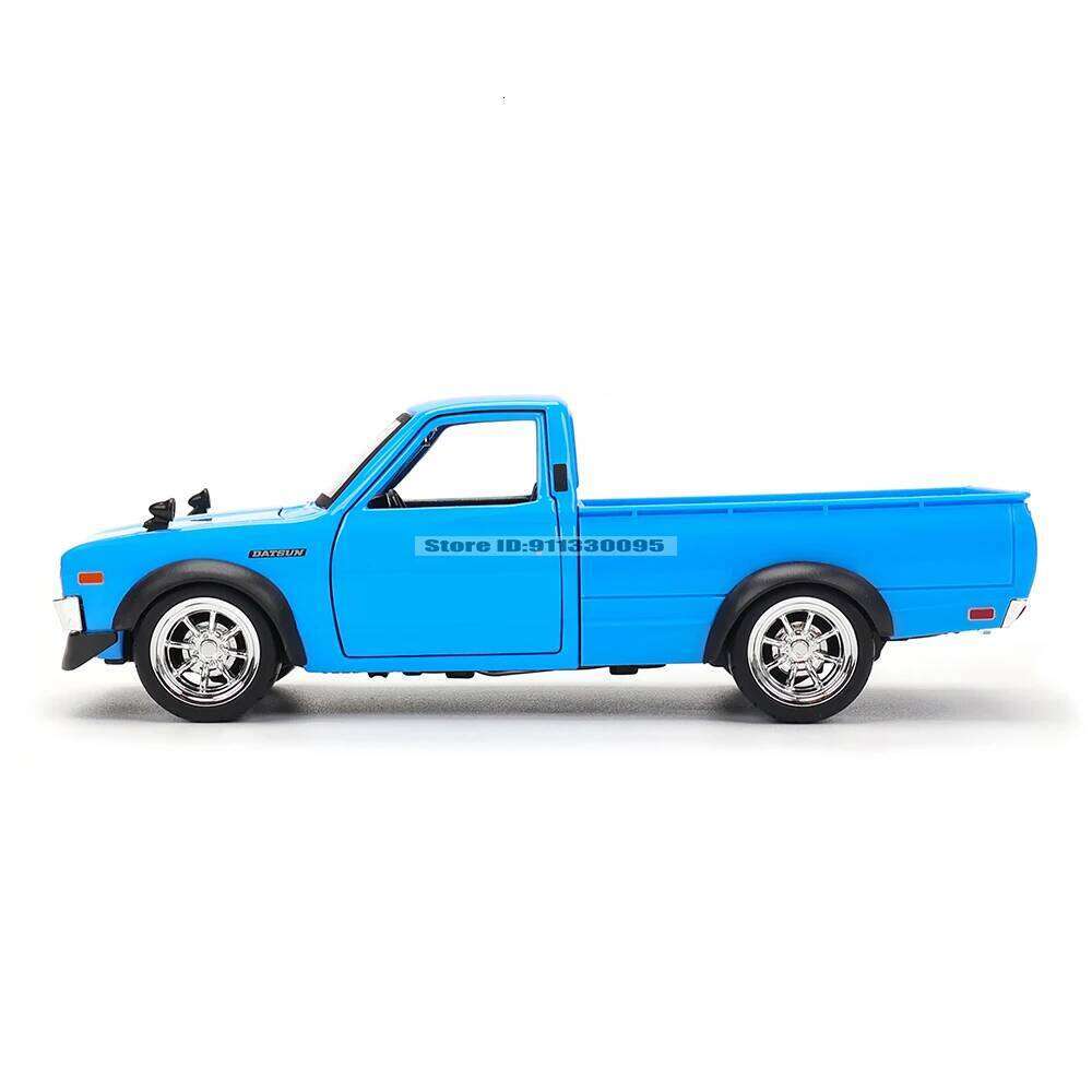 Maisto 1:24 Tokyo MOD Nissan 1973 Datsun 620 Pick-up alloy car model handicraft decoration collection toy tool gift die-casting Z260306