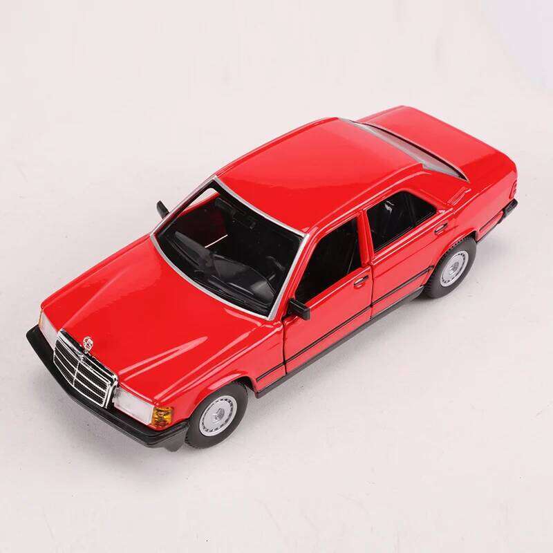 Bburago 1:25 1984 Mercedes 190E Diecast Car Model For Green/Red With Beige Interior Collection Gift Z260306