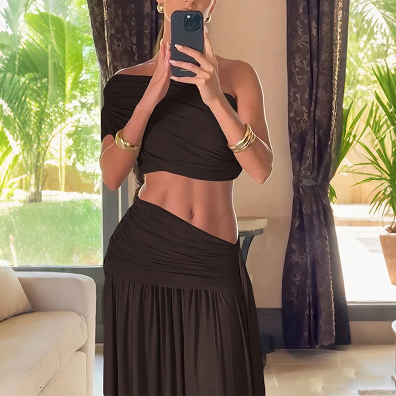 2026 SpringSummer Solid Color Slimming Set Skirt Sexy strapless Top Fluttering Folded 2piece 260306