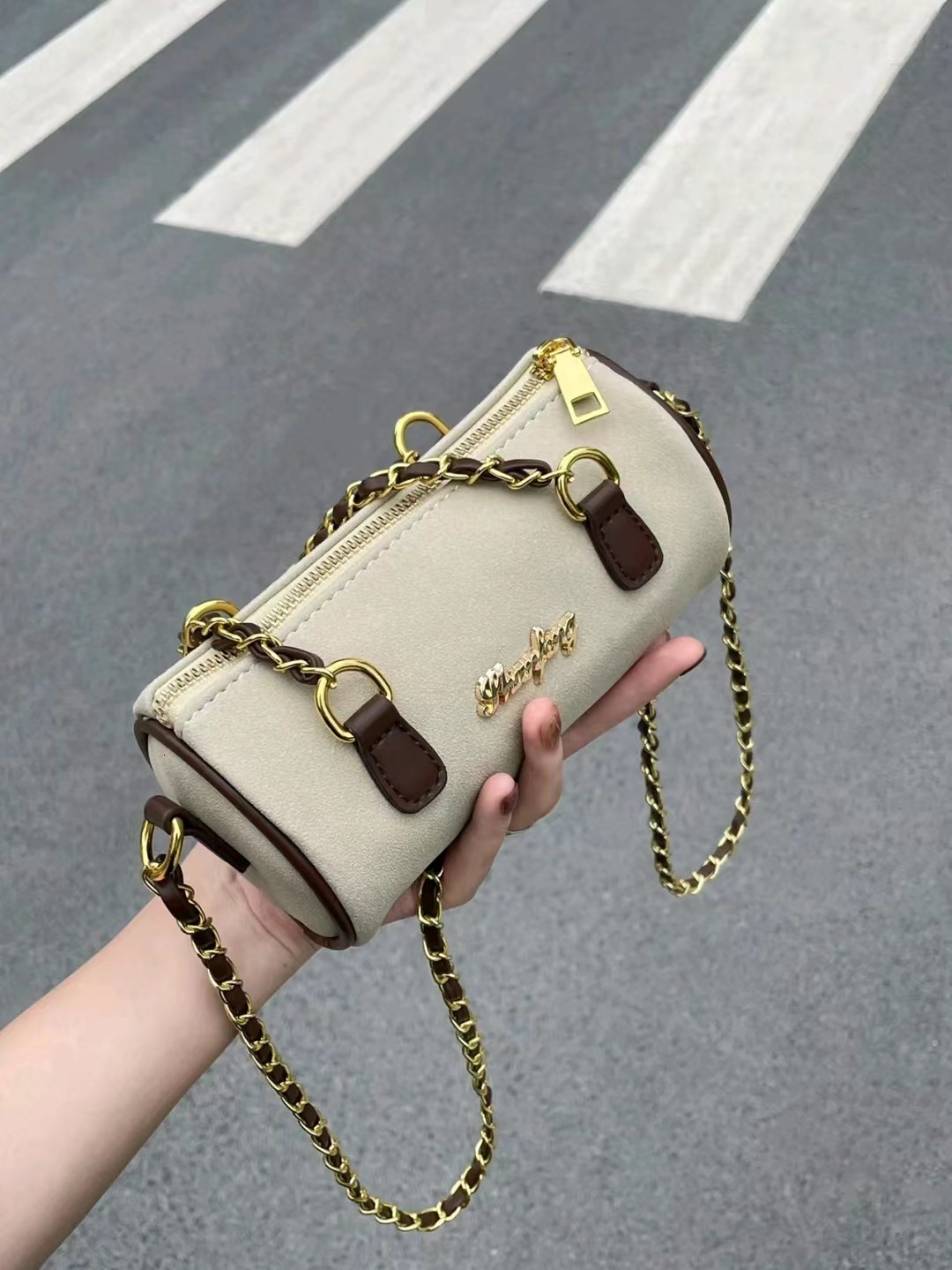 2026 Top Luxury Designer Bag Diane Nano Boulogne Pochette Liv Bag Shoulder Bag Women's Leather Cowboy Crossbody Bag Luxury Women's Chain Han