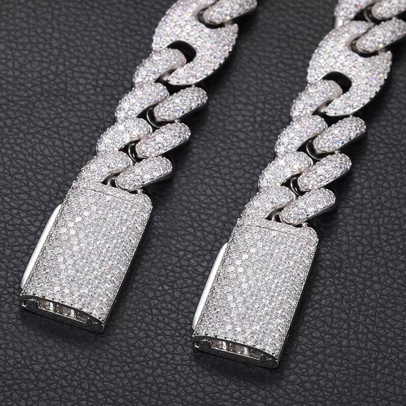 Hot Sale High Quality New Fashion Iced Out Moissanite/Zircon Cuban Link Chain Hip Hop Bracelet for Men and Women