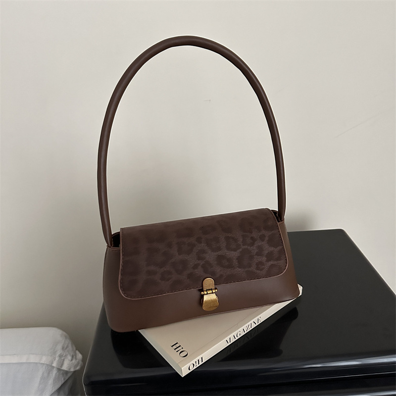 Cross Border Retro Niche Commuting Shoulder Bag Women's Armpit Bag 2026 New Fashion Luxury Bag Leopard Print Designer Bag High-quality Frosted Ha
