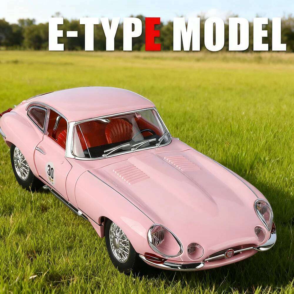 1:24 E-TYPE Phantom Diecast Models Alloy Car Miniature Toys Doors Opened Sound Light Pull Back Exquisite Vehices Retro Ornaments Z260306