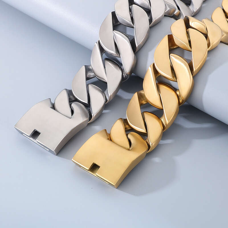 Popular in Europe and America, bold stainless steel Cuban chain, high-quality, high-texture, matte finish, unisex cast necklace jewelry