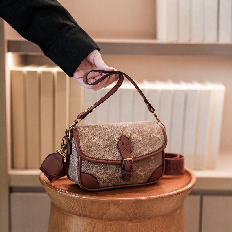 2026 New High-end Women's Underarm Square Bag Fashionable Luxury Bag And Designer Bag Versatile Color-contrast Commuting Shoulder And Crossbody S