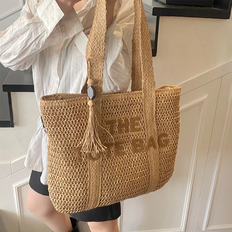 French style large capacity woven straw woven bag for women beach vacation shoulder bag casual commuting tote bag 260303