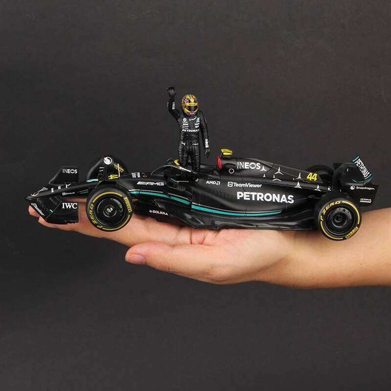 Bburago 1:24 RB19 RB18 W14 SF23 F1 Model Formula Racing Alloy Car Toy 2023 Season Red Bull Verstappen Mercedes Hamilton Z260306