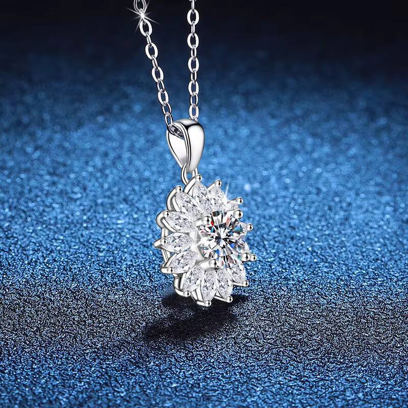 GRA Certification S925 Sterling Silver Necklace Moissanite Pendant Hip Hop Necklace 1ct D Color Moissanite Necklace Wholesale