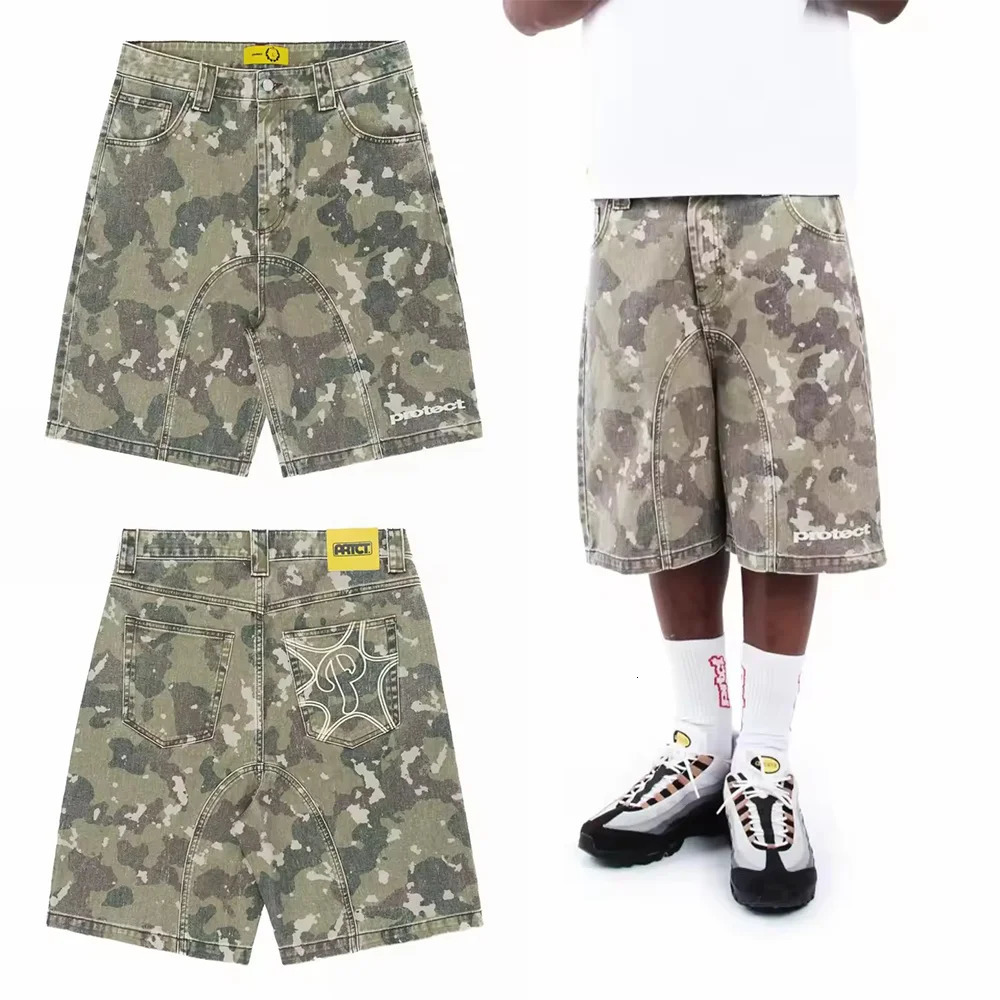 American Retro Camouflage Denim Shorts Y2K Jeans Letter Embroidery Washed Camouflage Baggy Shorts Low Waist Over The Knee Pants 260306