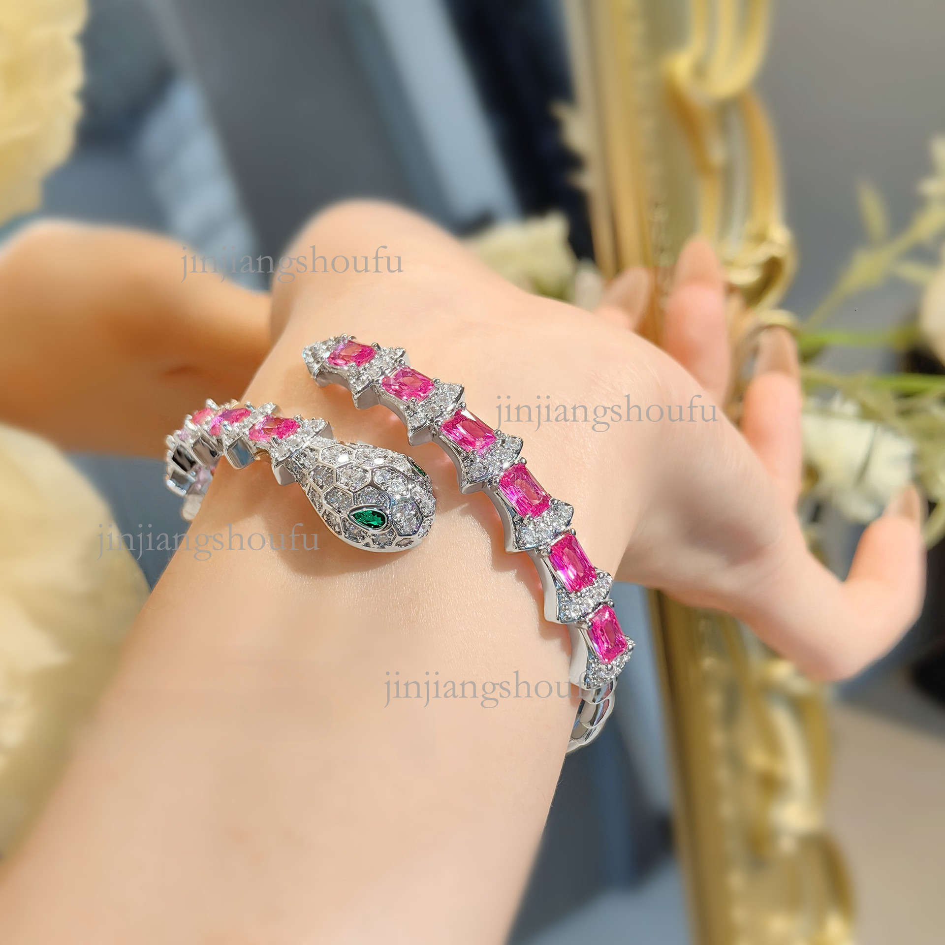 2026 Designer Inlaid Red Corundum Snake Bracelet Luxury Brand Women's Jewelry Fashion Temperament Heavy Craftsmanship High-end Spring Bracelet Wh