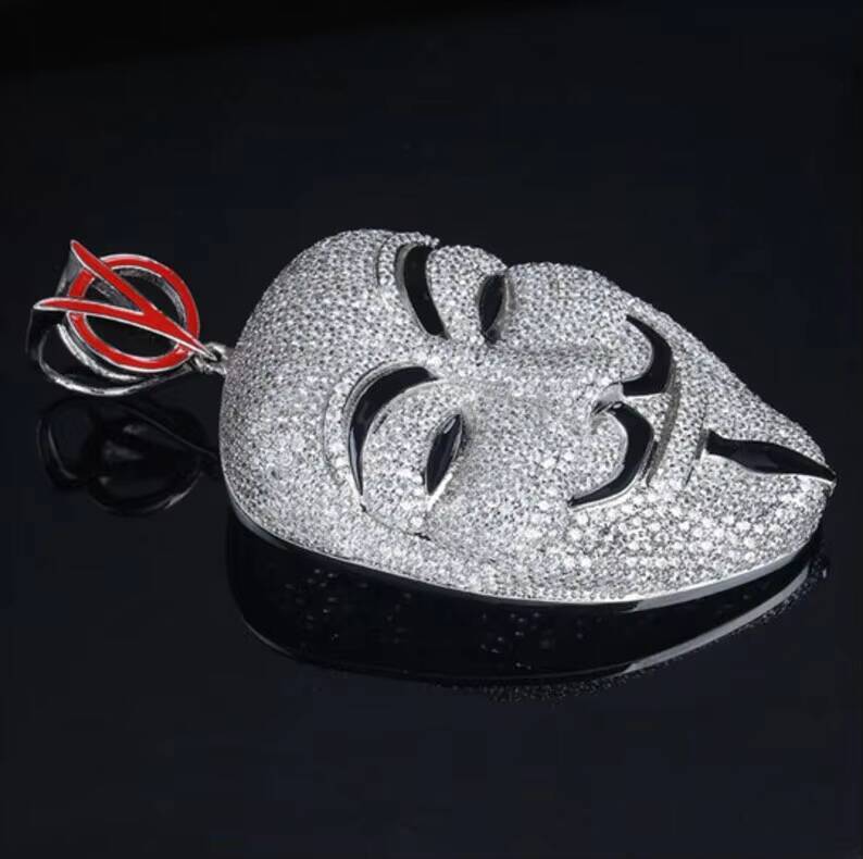 Hip Hop Bling Jewelry Iced Out VVS Moissanite V for Vendetta Pendant Rapper Sterling Silver 925 Custom Mask Pendant