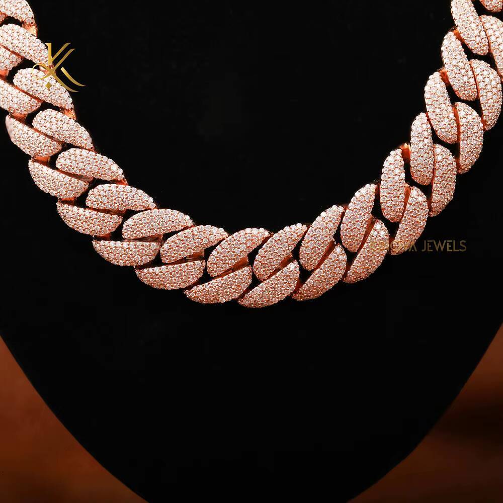 Classic Hip Hop Neck Chain With Radiant Moissanite Diamonds Crafted To Deliver Outstanding Sparkle For Trendsetting Street Style