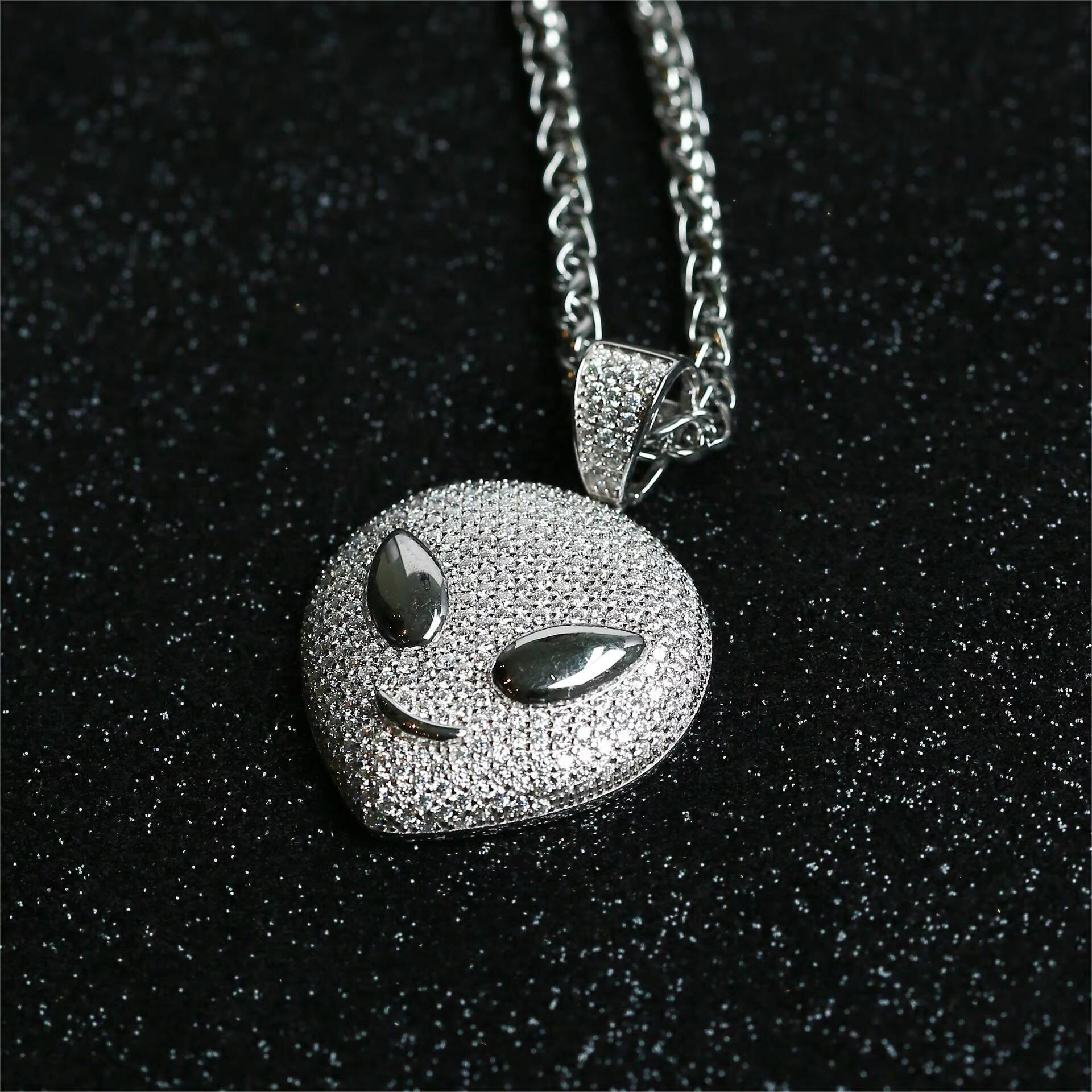 9 S925 Sterling Silver Hip Hop Style Aliens Full Diamond Moissanite Pendants for Women Man