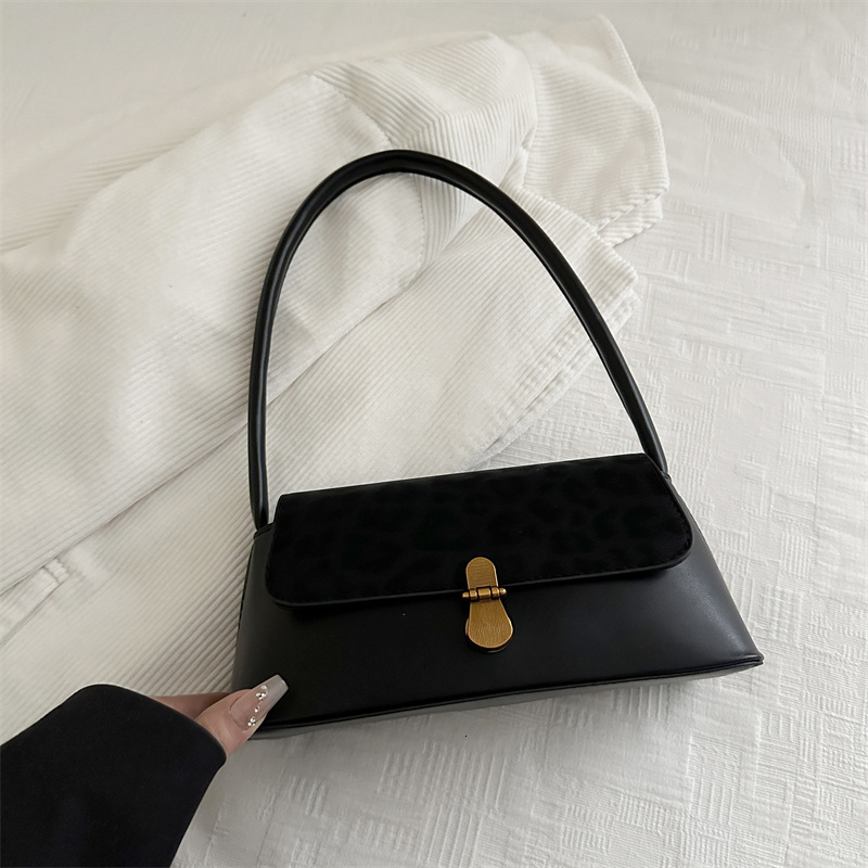 Cross Border Retro Niche Commuting Shoulder Bag Women's Armpit Bag 2026 New Fashion Luxury Bag Leopard Print Designer Bag High-quality Frosted Ha