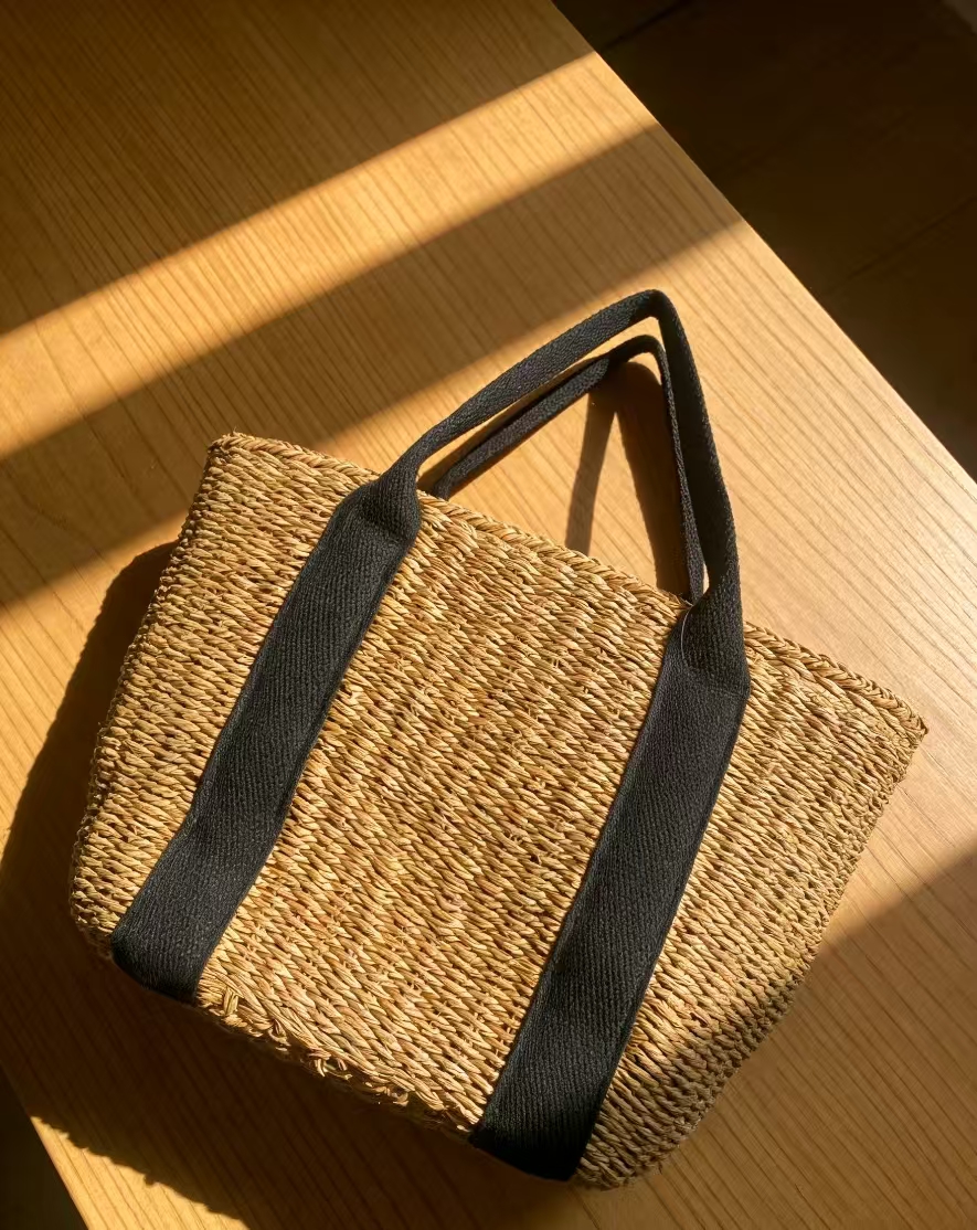 2026 new style straw bag, beach vacation shoulder bag, commuting tote bag, bohemian style handbag