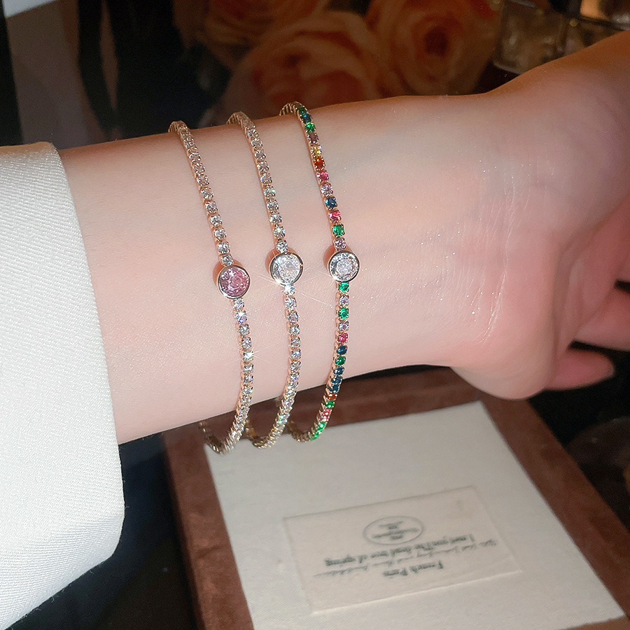 Fresh elegant adjustable bracelet for women, inlaid with imitation white iridescent zircon low-key luxury simple fashionable
