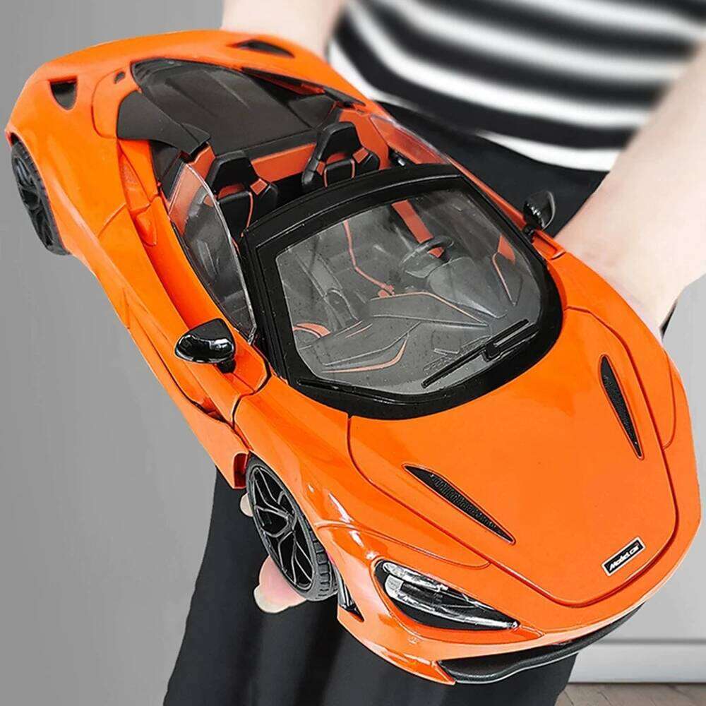 1:18 720S GTR SKYLINE Alloy Supercar Model Diecast Car Toy Front Wheel Steering Sound Light Pull Back Vehices Adult Gift for Boy Z260306