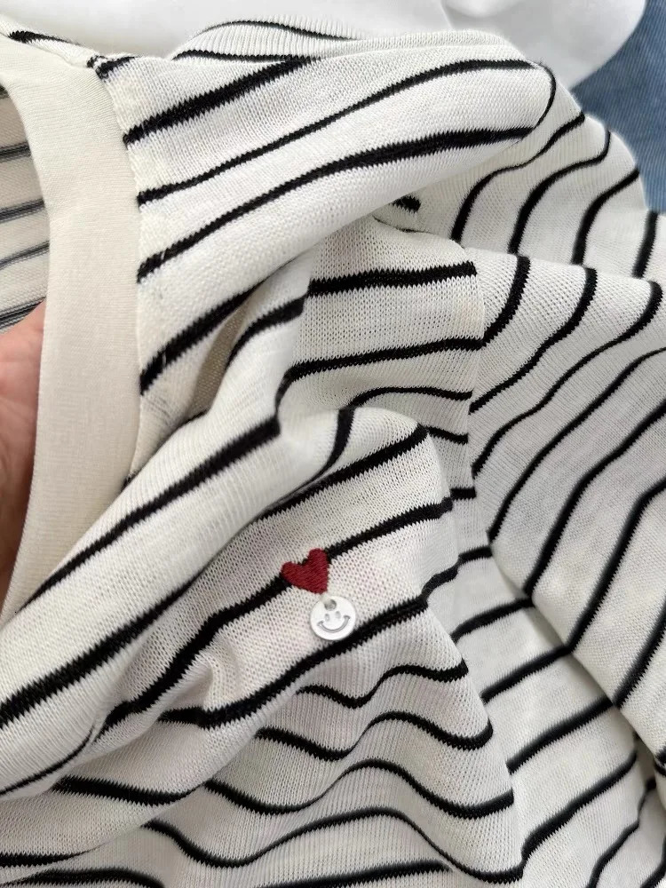 2026 Spring/Summer Fashion Heart-shaped Short-sleeved Womens T-shirt Summer Loose and Simple Embroidery Top 260304